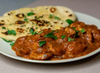 Hyderabad Cuisine: Local Delicacies & Street Food Hyderabadi Cuisine